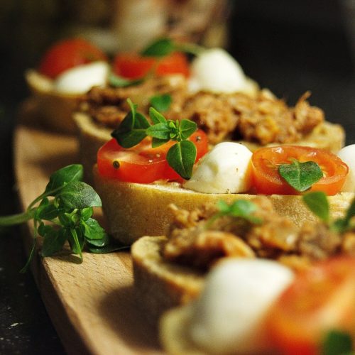 Frisella con Caprese